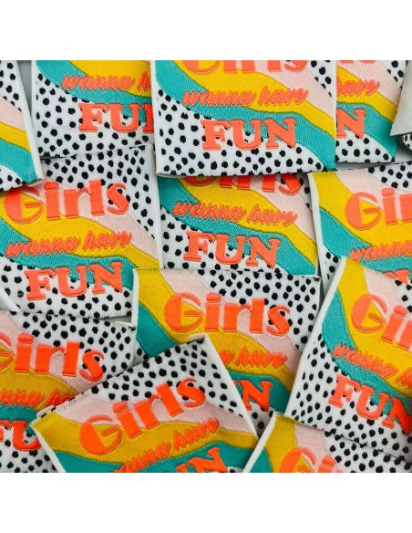 Set di 5 etichette tessute da cucire Girls wanna have fun