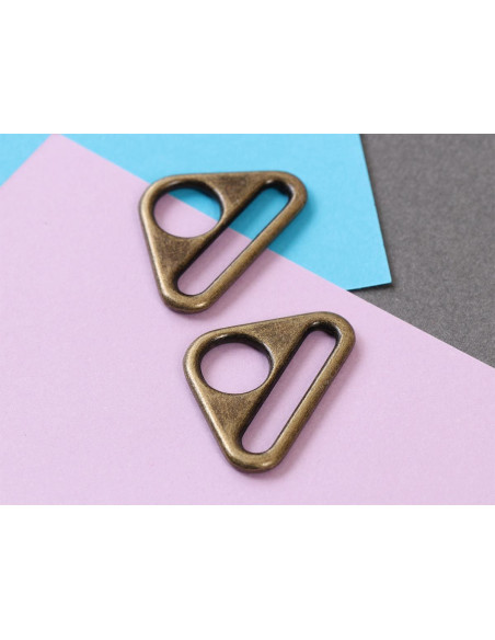 Set di 2 anelli triangolari passanti 38 mm ottone antico