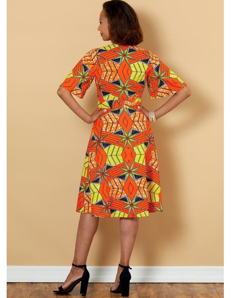 Modello di abito e cintura - Butterick 6654