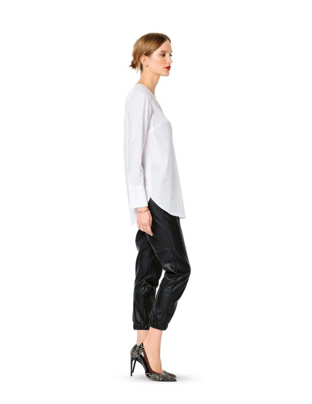 Modello di camicetta con scollo a V - Burda 6278