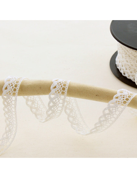 Pizzo smerlato 10mm - Ecru