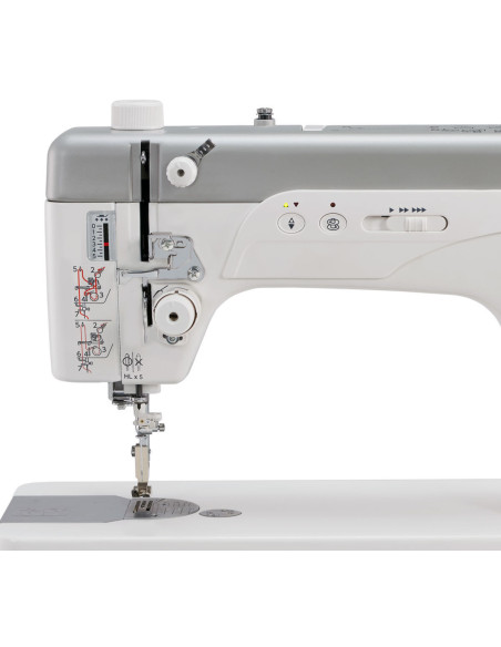 Macchina da cucire Janome HD-9 Professional