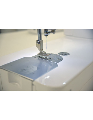 Macchina da cucire Janome HD-9 Professional