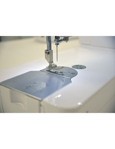 Macchina da cucire Janome HD-9 Professional
