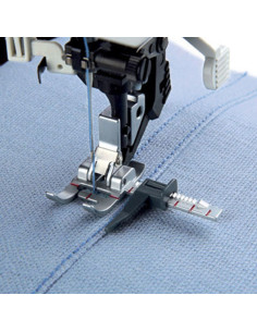 Piedino guida regolabile con sistema IDT Pfaff