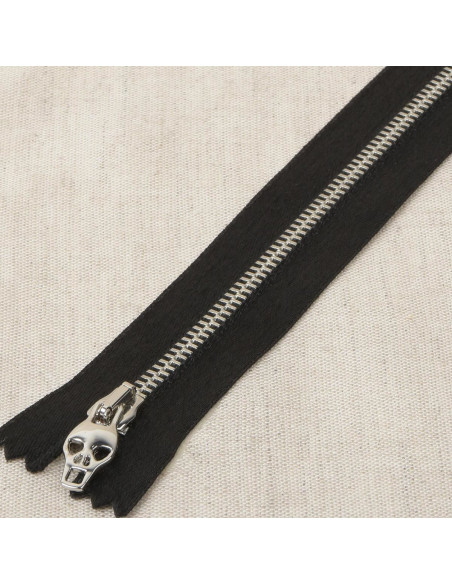 Chiusura satinata metallo lurex teschio - Argento