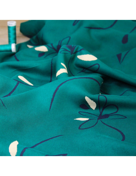 Tessuto twill di viscosa Bloom verde smeraldo - Églantine & Zoé