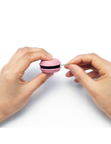 Macaron affilatore di aghi e portaghi - Lampone