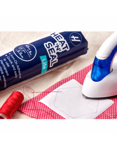 Carta termoadesiva per appliqué, quilting e cucito 43 cm x 1,1 m - Light 2