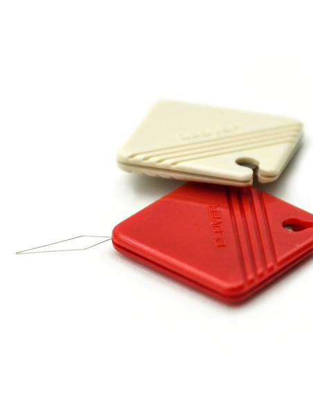 Set di 2 infila-aghi con taglia-fili integrati Clover