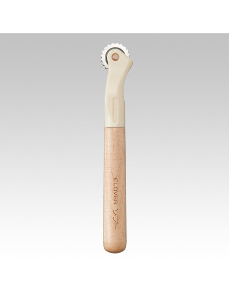 Rotella per tracciare con dentellatura arrotondata e manico in legno Clover
