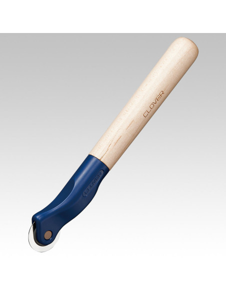 Rotella per tracciare con dentellatura liscia e manico in legno Clover