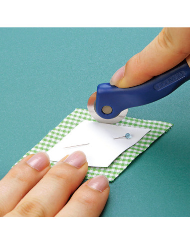 Rotella per tracciare con dentellatura liscia e manico in legno Clover
