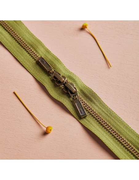 Chiusura a doppio cursore Ottone e Matcha Leaf 40 cm - Atelier Brunette