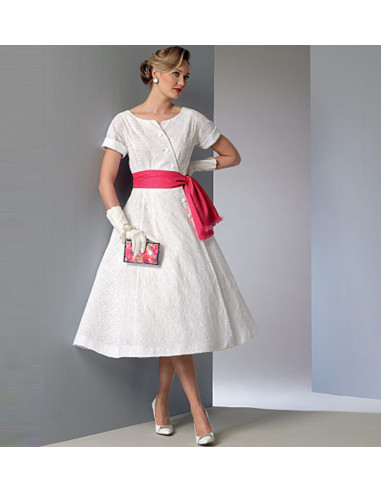 Modello di abito e cintura - Vogue 9105