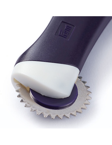 Rotella a motivo dentellato ergonomico