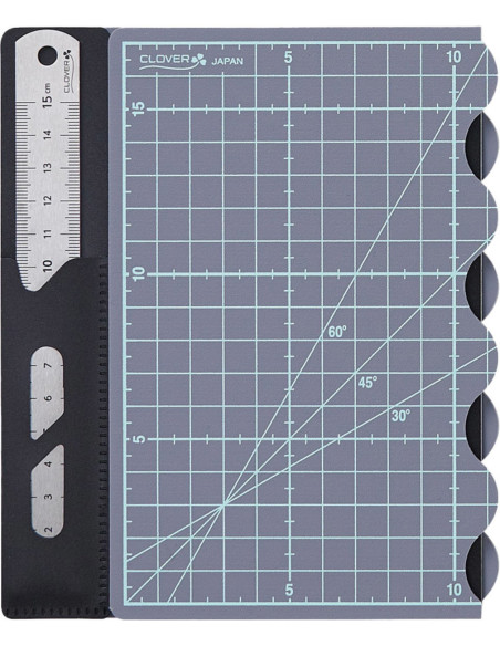 Tappetino da taglio pieghevole Clover con righello in metallo - 18 cm x 29 cm