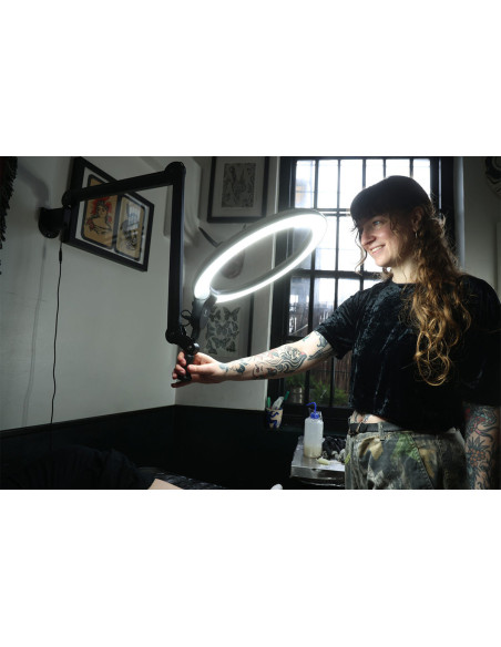 Lampada ad anello Daylight Aura su braccio