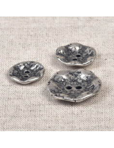 Bottone 2 fori metallo martellato - Argento invecchiato