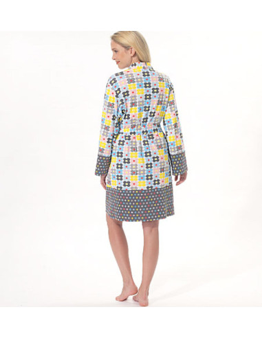 Modello di accappatoio, cintura, top, abito, pantaloncini e pantaloni - McCall's 7297