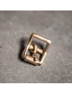 Fibbia cintura metallo oro antico Merchant & Mills 2