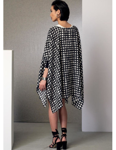 Modello di poncho, top, pantaloncini e pantaloni - Vogue 9191