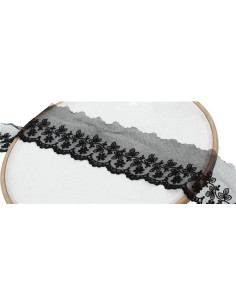 Pizzo ricamato con fiori su tulle - Nero