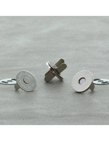 Confezione di 2 chiusure magnetiche 18 mm - Argento chiaro