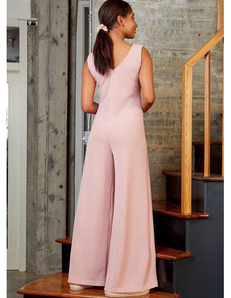 Modello di tutina, tuta, vestaglia e cintura - McCall's 8245
