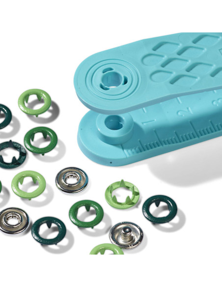 Scatola di 21 bottoni a pressione jersey assortiti di verdi con attrezzo da 8 mm
