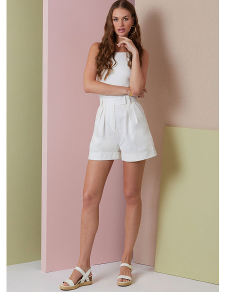 Modello di pantaloncini e pantaloni - Vogue 2014