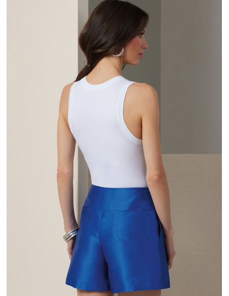 Modello di pantaloncini o pantaloni - Vogue 2034