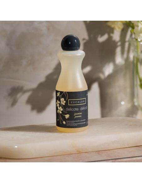 Detersivo naturale Eucalan al gelsomino
