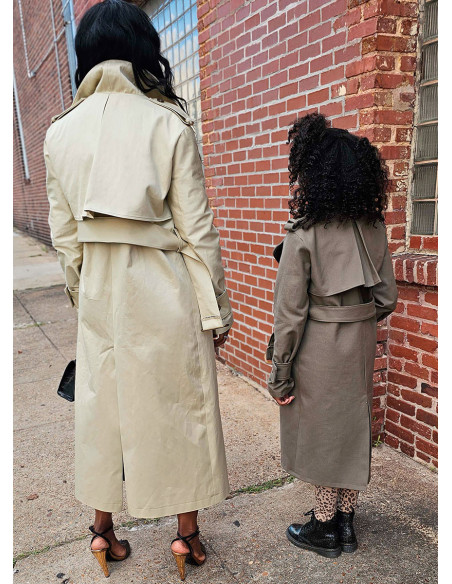 Modello di trench-coat - Know Me 2070