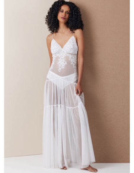 Modello completo da notte - Vogue 2139