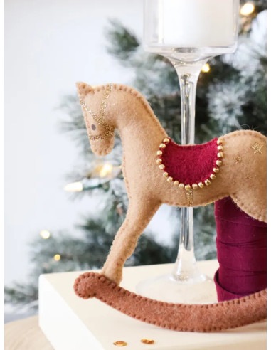 Copia del libro "La mia decorazione di Natale in feltro"