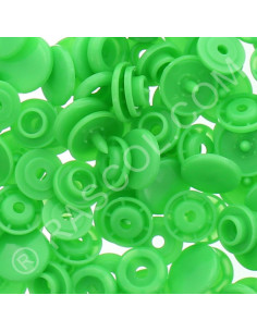 Confezione di 25 bottoni a pressione in resina KAM rotondi - Verde chiaro