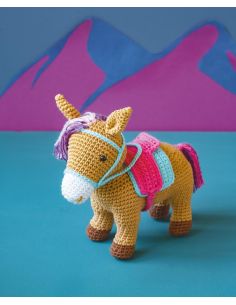 Libro amigurumi in vacanza sulla spiaggia e nella foresta 2